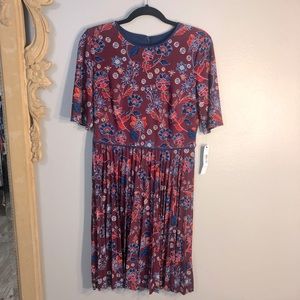 NWT - MAGGY LONDON - Pleated Skirt Dress.